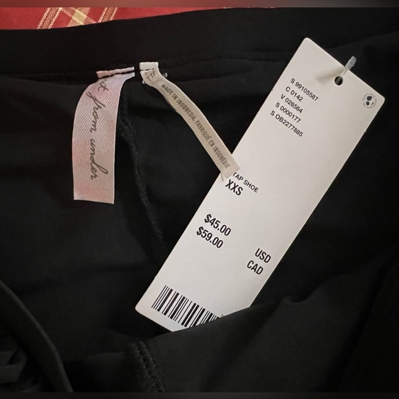 Urban Outfitters Out From Under Ruffle Mini Skort in Black Size XXS & Large NWT - Picture 3 of 4